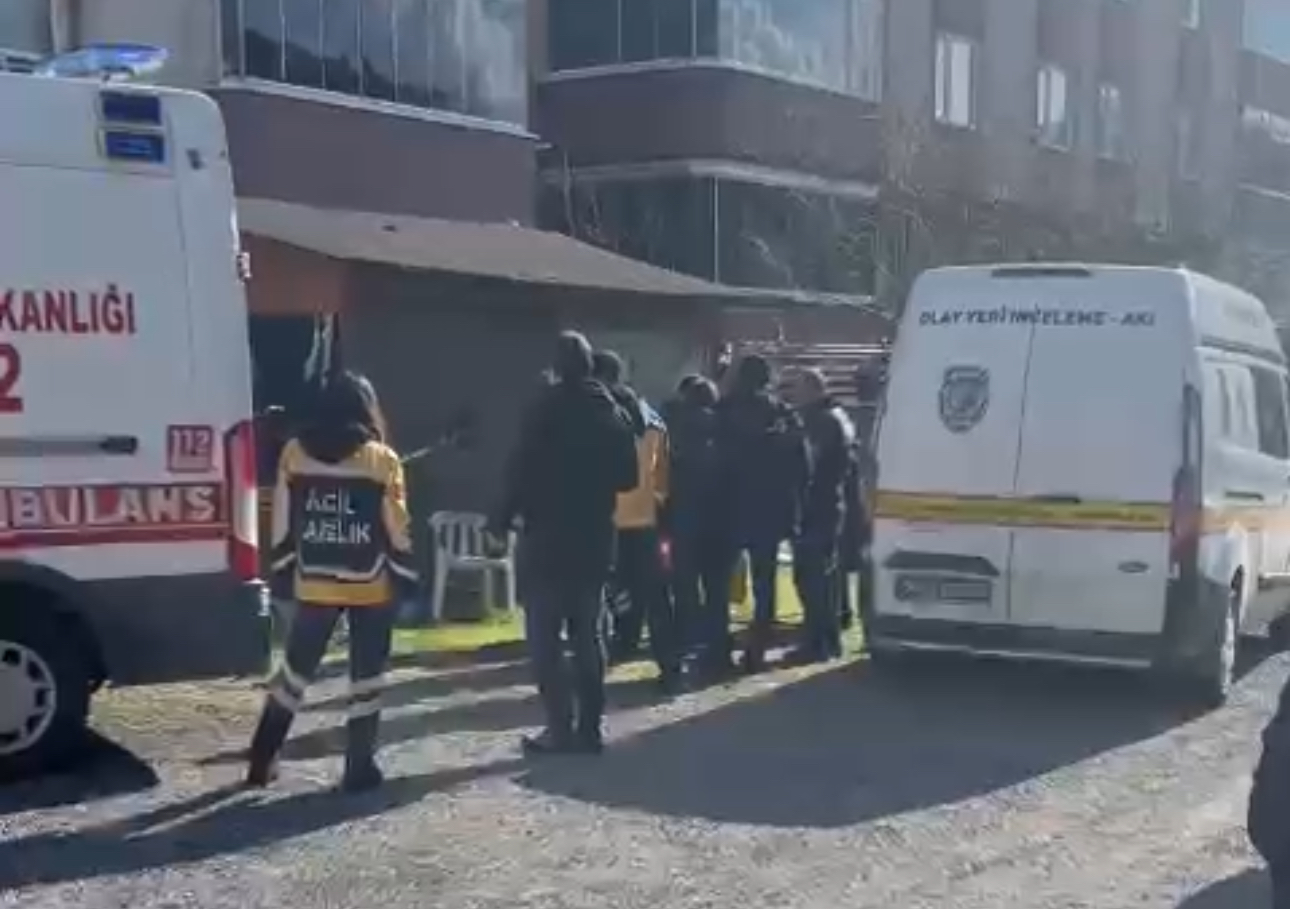 Çardakta Cansız Halde Bulundu