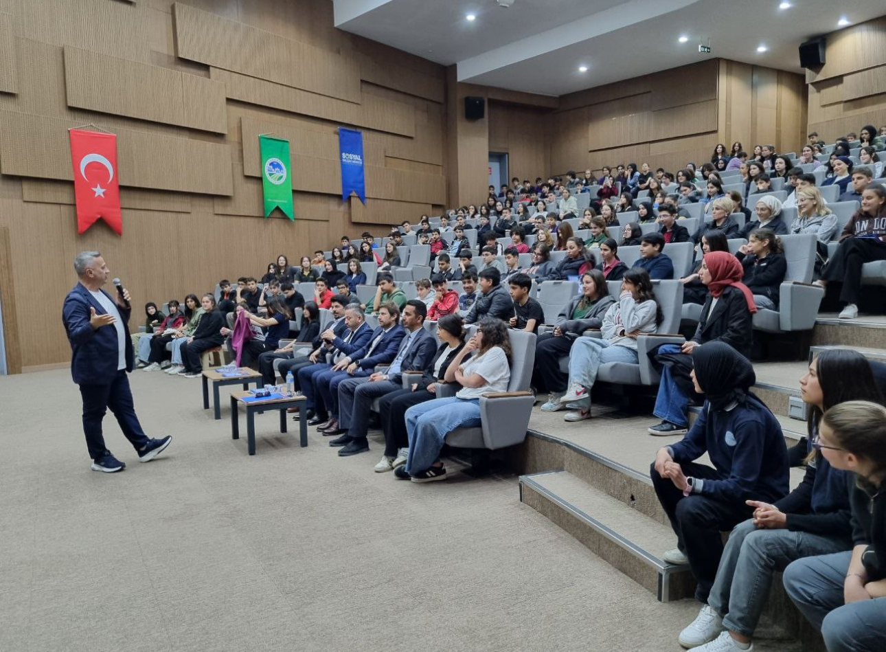 Karasu’da Merkezi Sınavlara Hazırlık Semineri