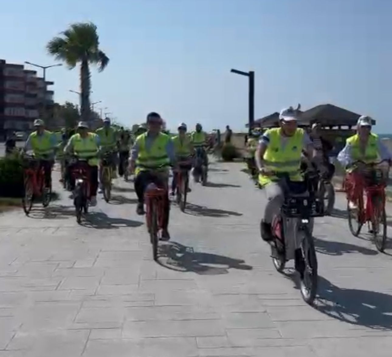 Karasu’da Dünya Bisiklet Günü Kutlandı: Hem Pedal Çevirdiler Hem Farkındalık Oluşturdular